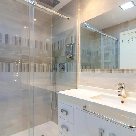 2 Bedroom Stunning In Apartment Torrevieja